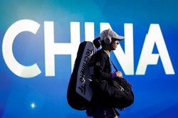 Iga Światek zmarzła na korcie w Pekinie [WIDEO]