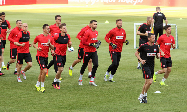 Euro 2016: Fabiański, w bramce, Krychowiak w pomocy, Milik w ataku. Oto skład Polaków na mecz z Litwą