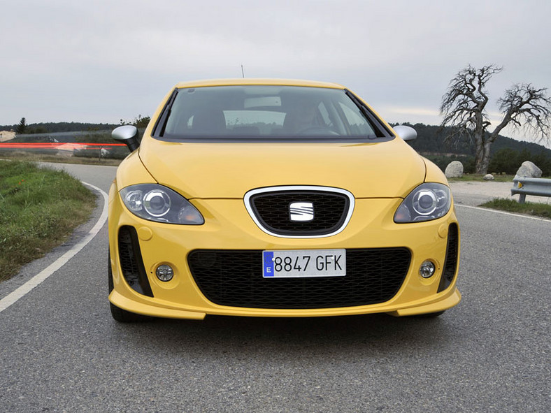 Seat Leon Linea R: kolejny usportowiony Leon