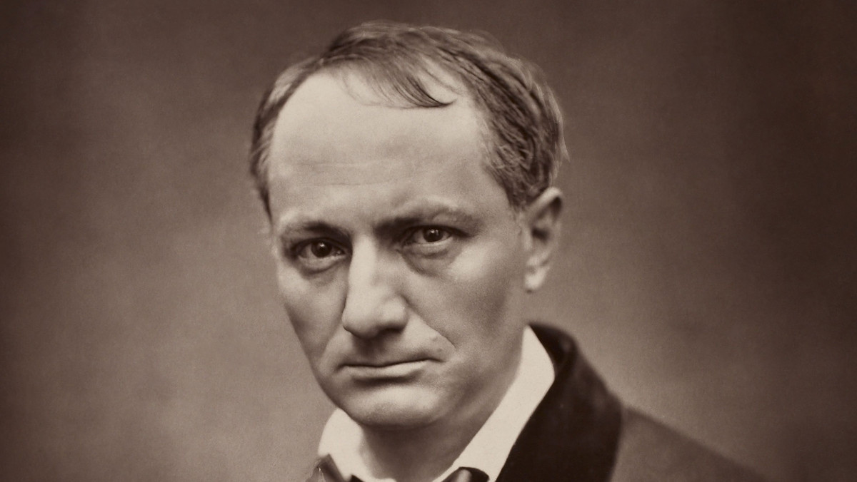 Pierwszy z artykułów zamieszczonych w tym wyborze pochodzi z roku 1845; jego autor miał dwadzieścia cztery lata, był nikomu nie znany i mógł pochwalić się jednym drukowanym imiennie sonetem. Artykuł ostatni Baudelaire napisał na dwa lata przed śmiercią.