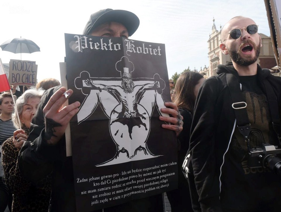 Dzisiaj duży protest odbył się na rynku w Krakowie