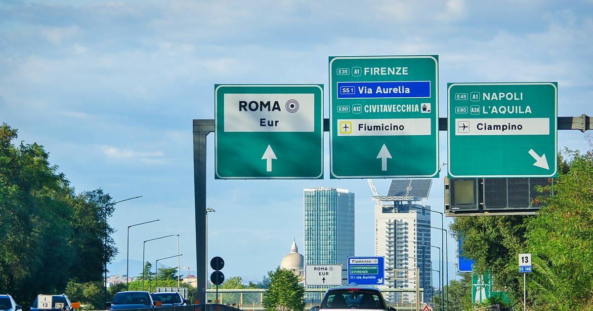 Autóval utazna Rómába Ferenc pápa temetésére? Ezeket az aktuális tudnivalókat jó, ha tudja!