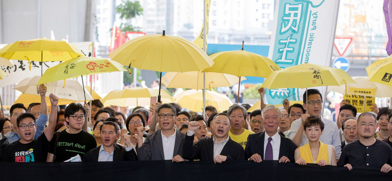 Rewolucja parasolek w Hongkongu. Protestowali w obronie demokracji, teraz idą do więzienia