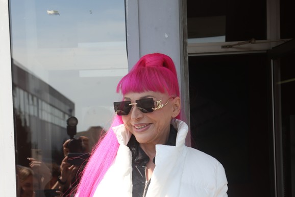 (VIDEO) "OSEĆAM SE KAO ŠTO IZGLEDAM" Prva izjava Zorice Brunclik o povratku: "Nakačili su mi kosu od dva i po metra"