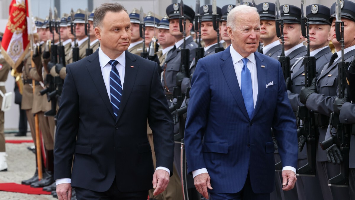 Prezydent Andrzej Duda i prezydent USA Joe Biden podczas spotkania w Warszawie