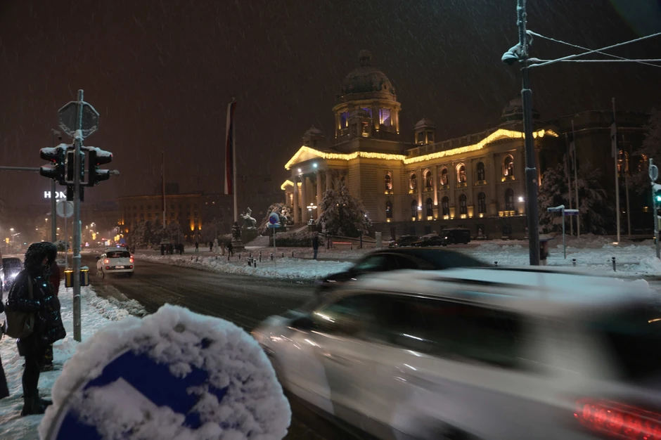 Trg Nikole Pašića otvoren za saobraćaj