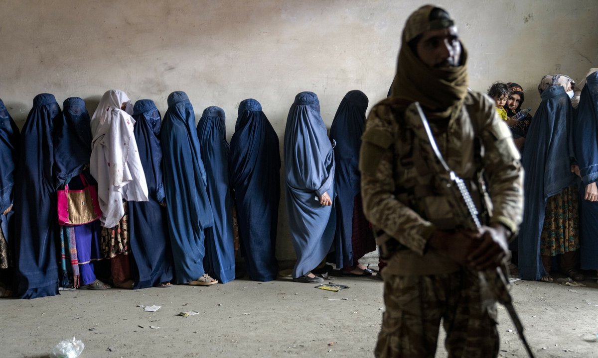 Afganistan Talibów. "Za cudzołóstwo kamienowano, za kradzież obcinano rękę"