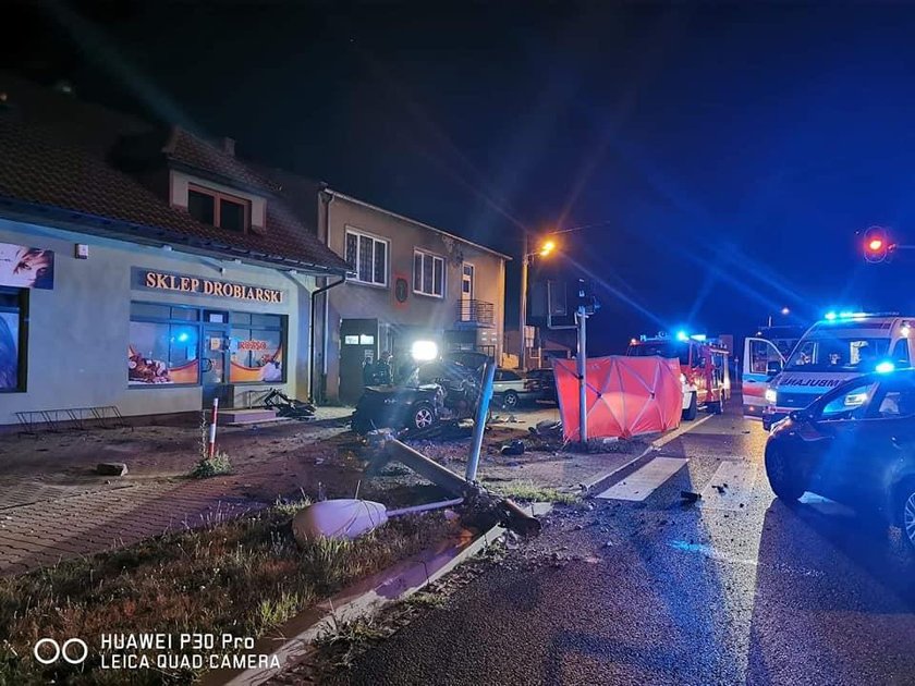 Tragedia pod Łaskiem. Nie żyje dwóch 19-latków