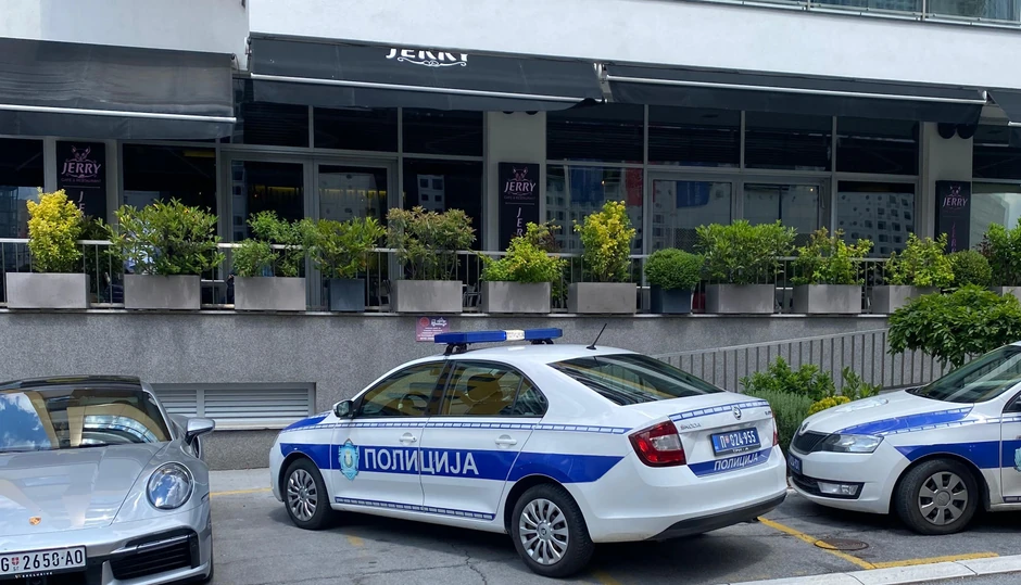 Pucnjava u kafiću