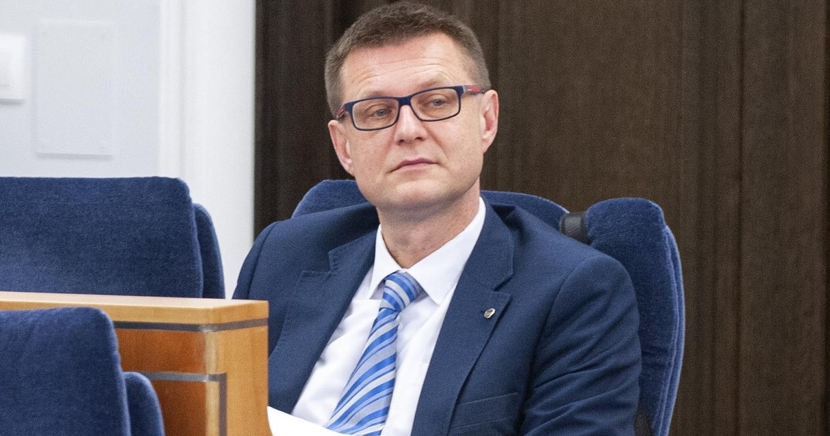 Senator Artur Dunin zakażony koronawirusem