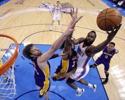 Thunder coraz bliżej wyeliminowania Lakers