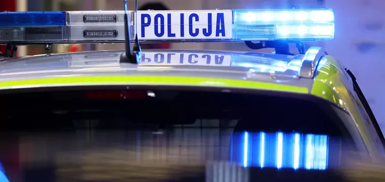 Twierdzi, że policjantka straciła pracę przez swoje wpisy. Znamy prawdę