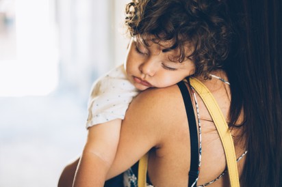 Nem alszik jól a kicsi? 5 tipp, hogy ne legyen küzdelem az esti altatás