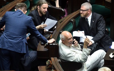 Ile wydały partie w 2019 r.? PKW opublikowała uchwały, sprawozdanie Konfederacji odrzucone