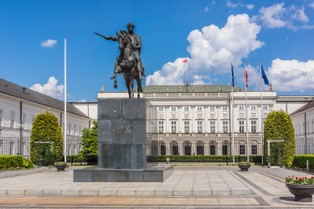 Klamka zapadła: wiek emerytalny w górę i taki sam dla kobiet i mężczyzn. Prezydent podpisał ustawę. Sprawdź, której grupy dotyczą zmiany