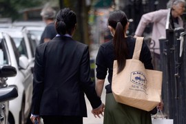 Princeza se ODREKLA TITULE, DVORA I MILIONA da bi se udala za ČOVEKA KOG VOLI: Evo kako danas živi kao supruga "OBIČNOG SMRTNIKA"