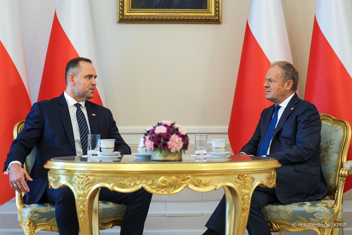 Prezydent Karol Nawrocki na spotkaniu z premierem Donaldem Tuskiem, 14 sierpnia 2025 roku