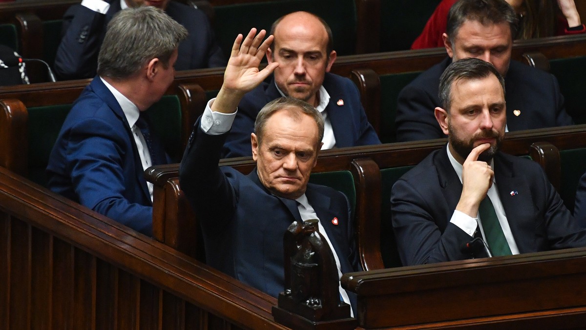 Czy Tusk ma powody do zadowolenia? Polacy ocenili jego działania [SONDAŻ]