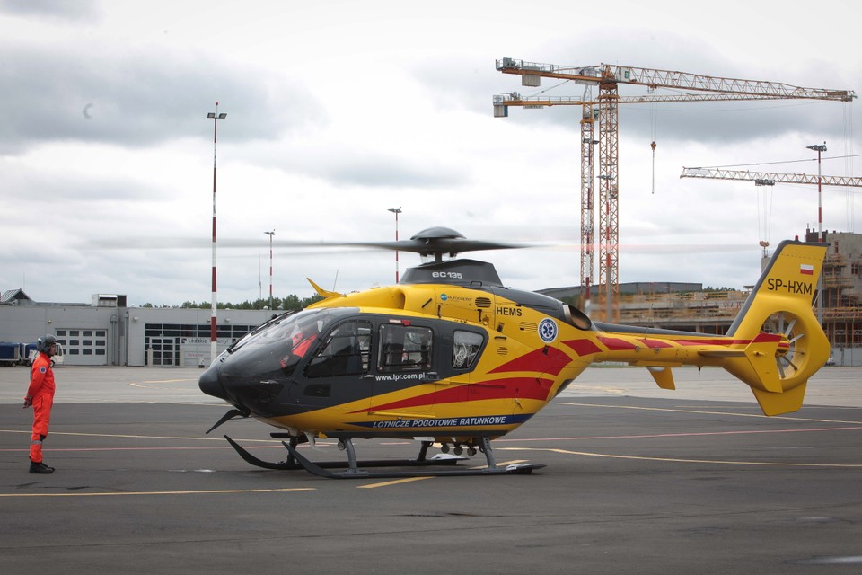 Uroczyste wdrożenie nowoczesnego śmigłowca EC 135, do służby w bazie śmigłowcowej Służby Ratownictwa Medycznego w Łodzi, Fot.PAP/ Grzegorz Michałowski