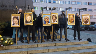 Umorzone śledztwo w sprawie wieszania zdjęć europosłów na szubienicach