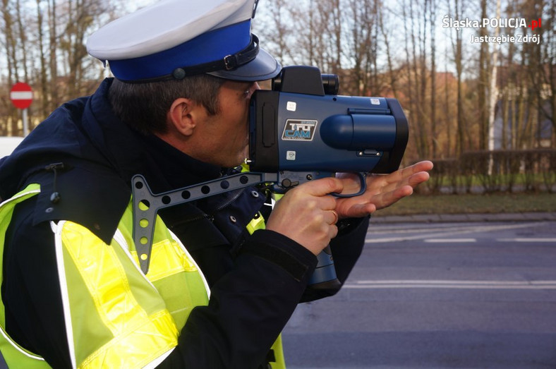 Laserowy miernik prędkości z rejestracją obrazu