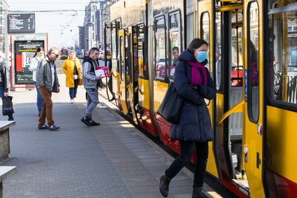 Gapowicze nie płacą mandatów. Rekordzistka ma już 142 tys. zł długu