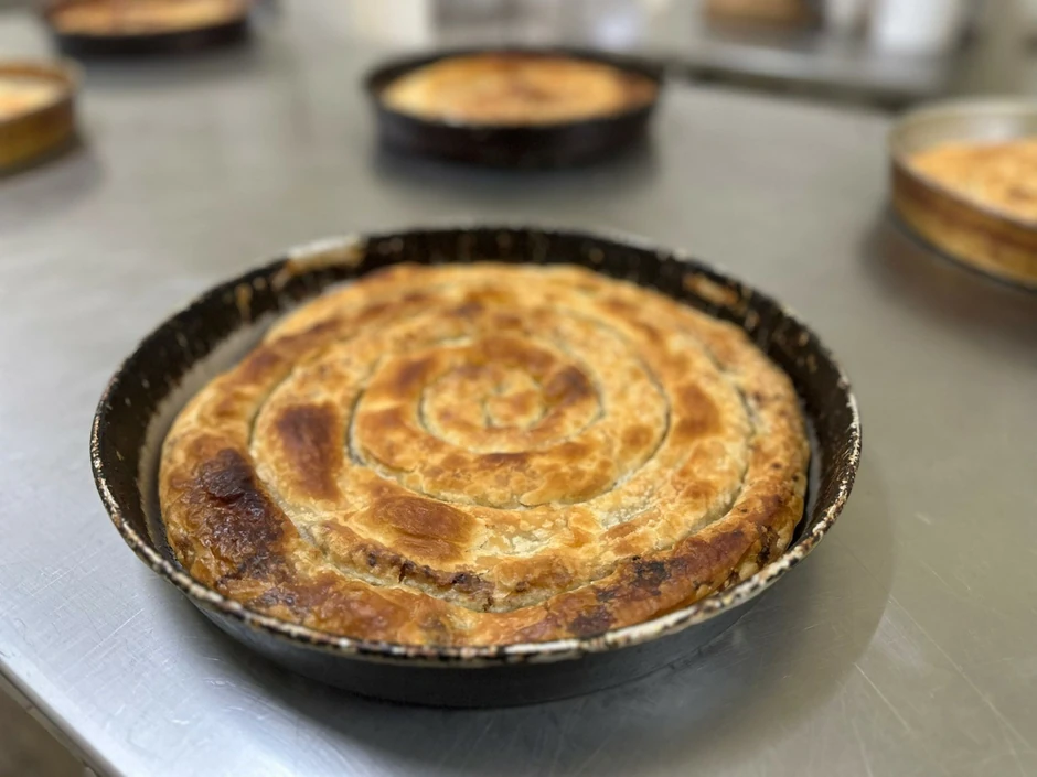 U vreme instant jela, ova porodica vraća miris domaćih pita i čuva tradiciju od zaborava