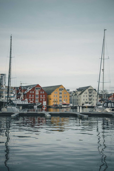 Tromsø, centrum miasta - kieruneknorwegia.pl