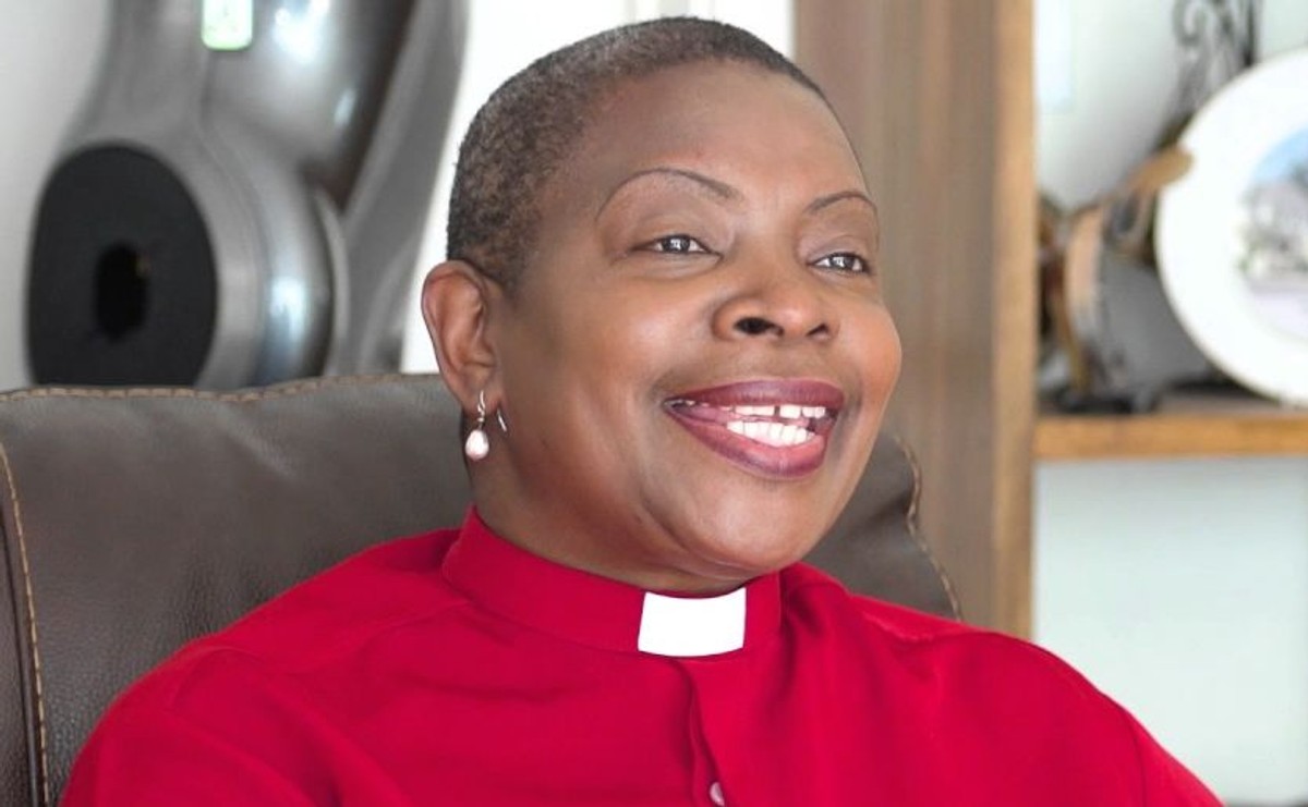 Biskup dr Rose Hudson-Wilkin