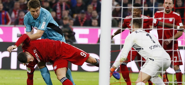 Liga niemiecka: Lewandowski bez gola, Bayern bez zwycięstwa. Borussia umocniła się na prowadzeniu