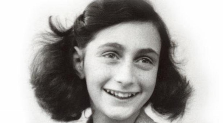 Anne Frank árulója után kutatva újranyitja az aktákat egy volt amerikai szövetségi nyomozó