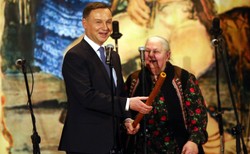Prezydent Duda w Zakopanem. Bawił się z góralami na "Dudaskim Tłustym Czwartku". ZDJĘCIA