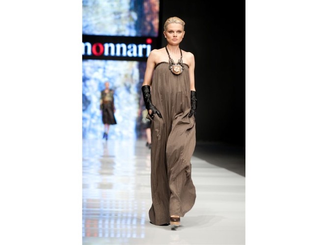 Kobiecości nigdy dość! - kolekcja Monnari jesień 2011