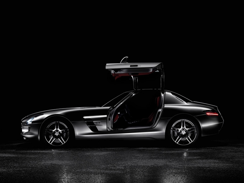 Mercedes SLS AMG w całej okazałaości