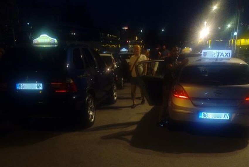 Divlji taksisti kod Beton hale