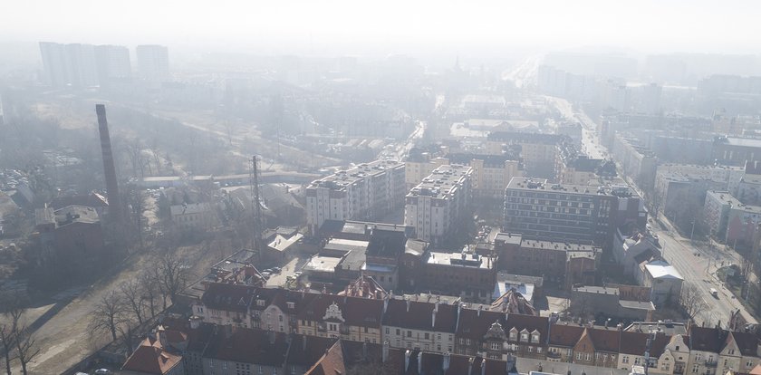 Urzędnicy tłumaczą się z niechlubnego miejsca w smogowym rankingu. "Czwarte miejsce w zestawieniu nie oznacza, że Wrocław ma najgorszą jakość powietrza na świecie"