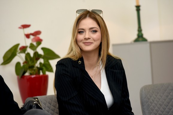 Diže tegove kao od šale: Nina Janković pokazala kako se zateže u teretani, a komplimenti samo stižu (FOTO)