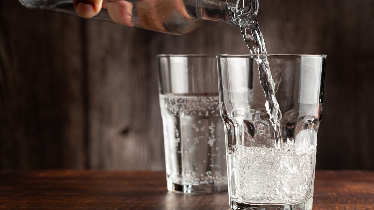 Gazirana voda hidrira jednako efikasno kao i obična