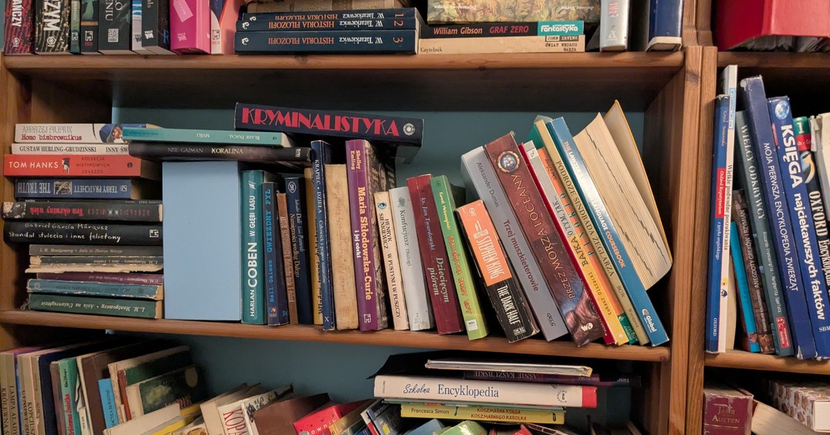 Skupują książki za gotówkę. "Ludzie myślą, że zarobią majątek"