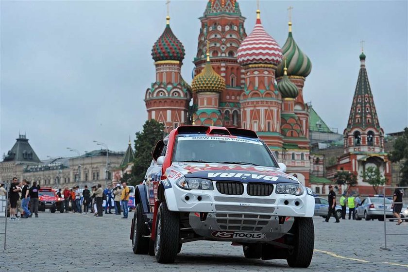 Krzysztof Hołowczyc wygrał rajd Silk Way Rally