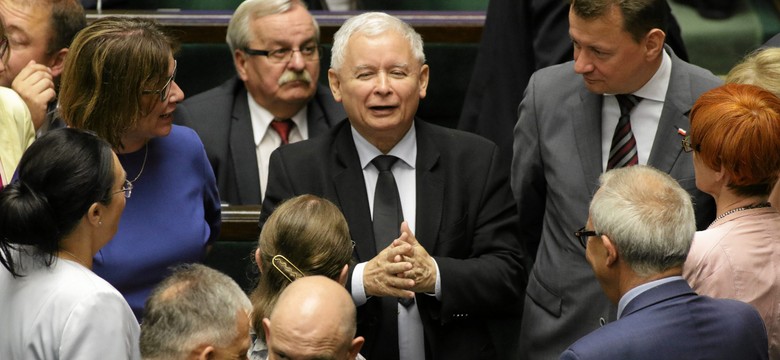 "SE": Jesienne rozdanie polityczne. Jarosław Kaczyński zastąpi Beatę Szydło?