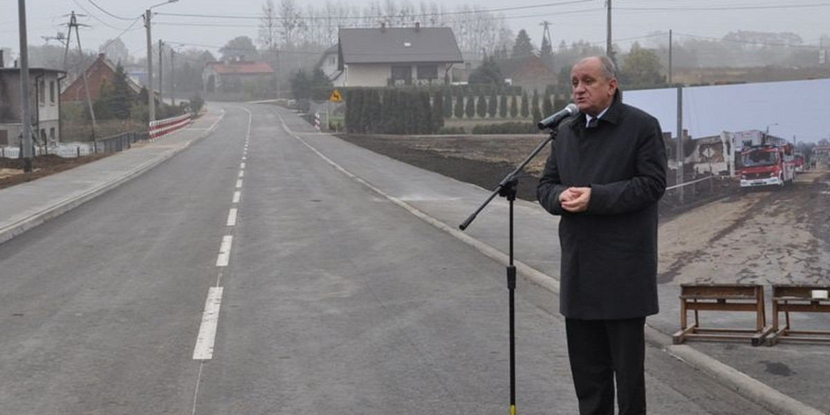 Otwarto odbudowaną drogę w Jankowie Przygodzkim