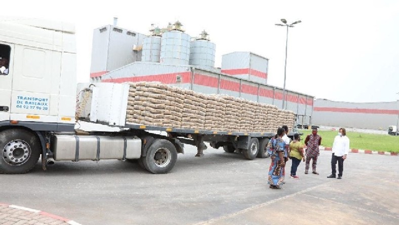 First Lady donates 1,000 bags of cement for construction of hairdressing school