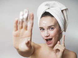 Pozbądź się ich raz na zawsze: domowe i profesjonalne sposoby na zaskórniki