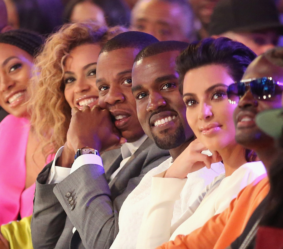 Kim Kardashian i Kanye West oraz bliscy przyjaciele rapera - Beyonce i Jay-Z/ fot. Getty Images/FPM