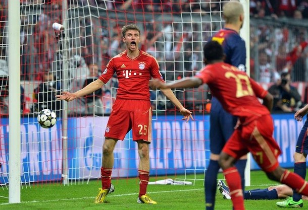 Thomas Mueller rados´c´ pod bramka? bayern barcelona   PETER KNEFFEL