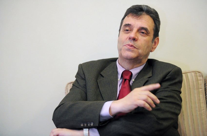 Koštunica ostavku podneo posle izbornog poraza