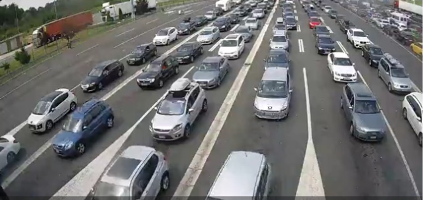 Na Batrovcima se čeka oko sat vremena, ali to je informacija samo za prelaz sa naše strene