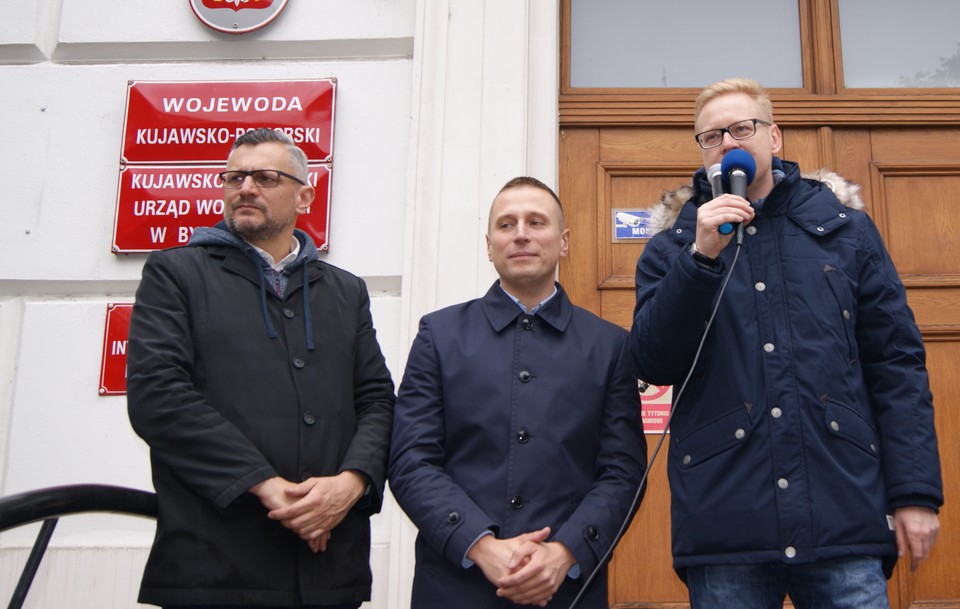 Bydgoszcz: protest nauczycieli przeciw reformie edukacji