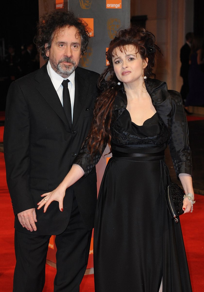 Helena Bonham Carter i Tim Burton na czerwonym dywanie